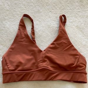 Fabletics sports-bra